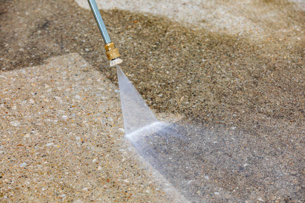 Best Gutter Cleaning  in Chalfant, CA